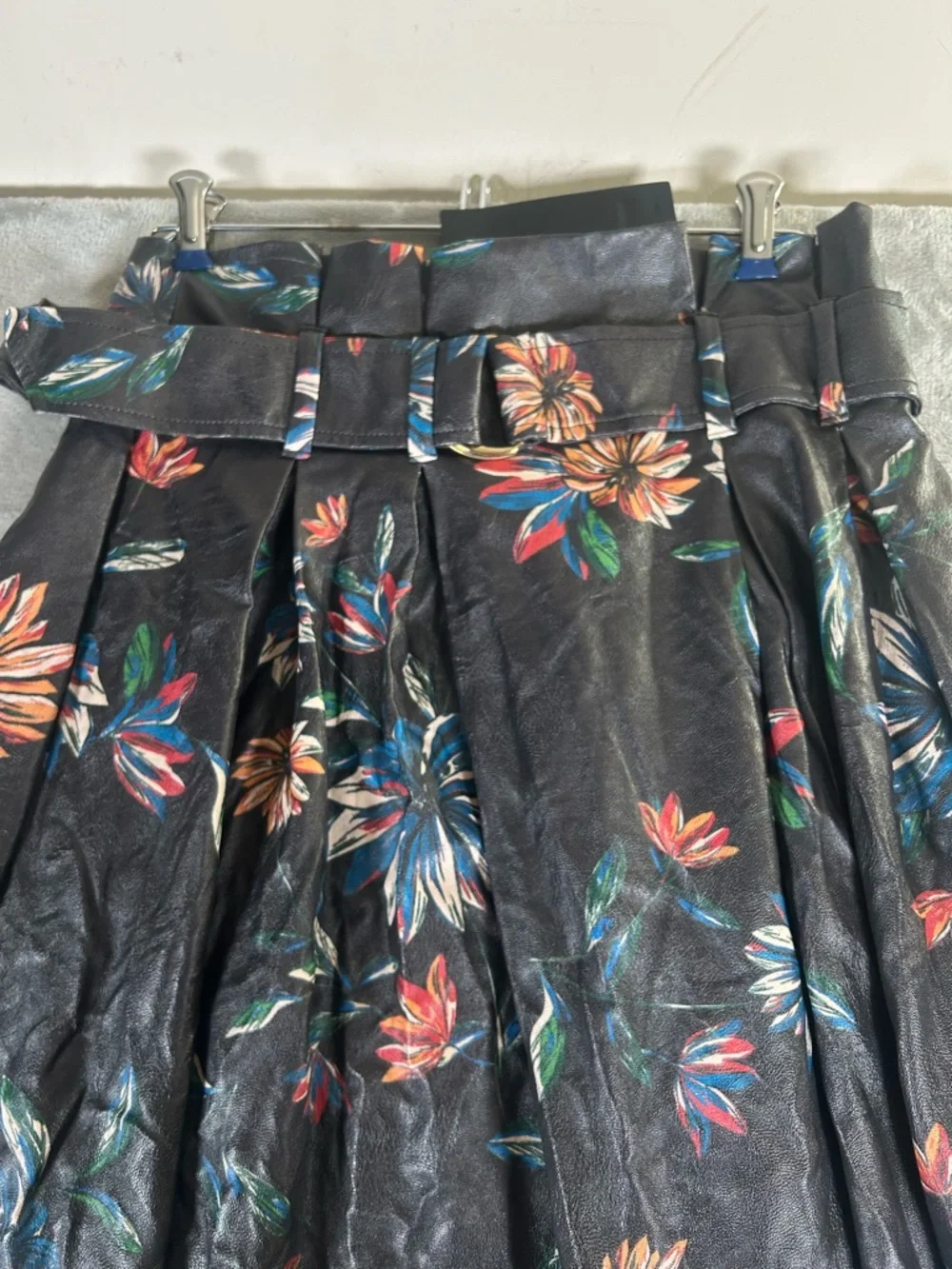 Kosmios Floral Pleated faux leather A-Line Skirt in Black - Picture 3 of 11